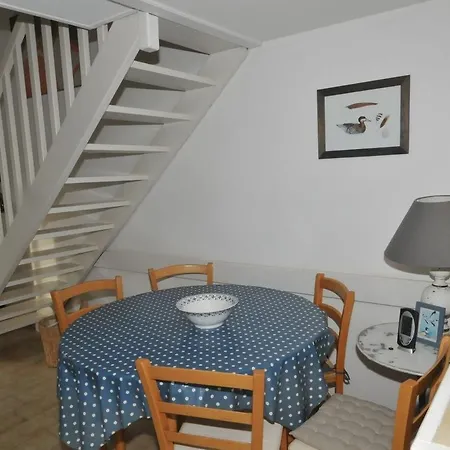 Location A Proximite De La Plage Et Des Commerces Villa *
